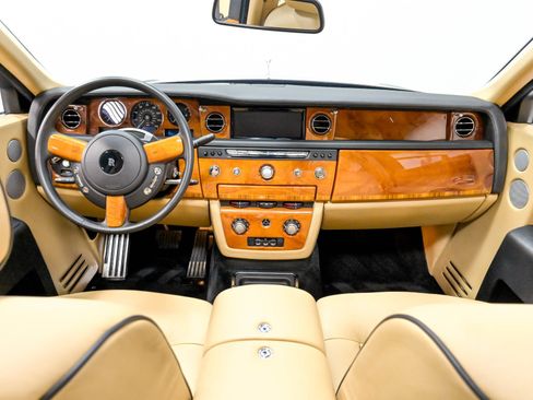 Used 2013 Rolls-Royce Phantom Sedan RWD image 15