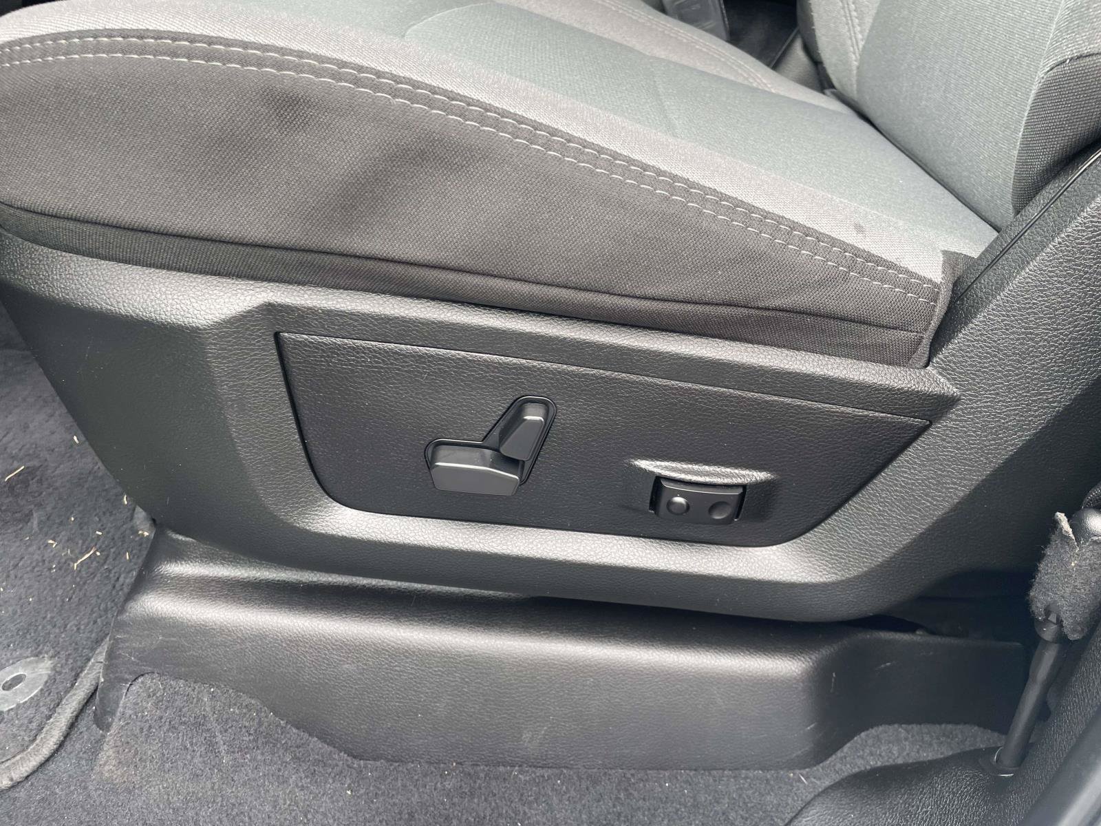 Certified 2024 RAM 2500 Big Horn AWD/4WD image 23