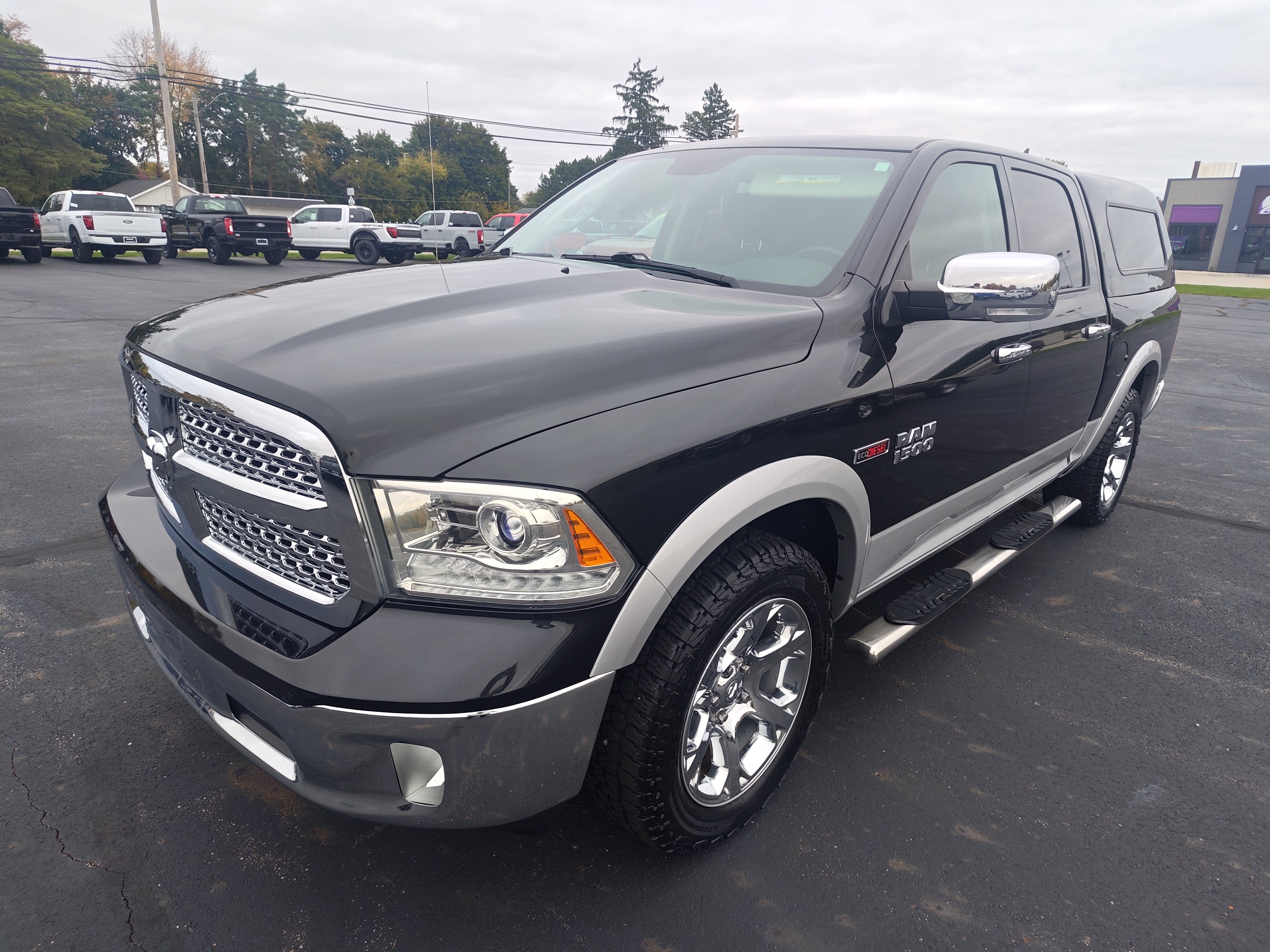 Used 2016 RAM 1500 Laramie w/ Convenience Group AWD/4WD image 3