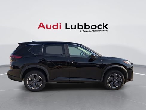 Used 2025 Nissan Rogue SV FWD image 9