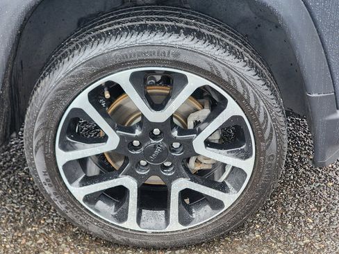 Used 2018 Jeep Compass Limited w/ Navigation Group image 4