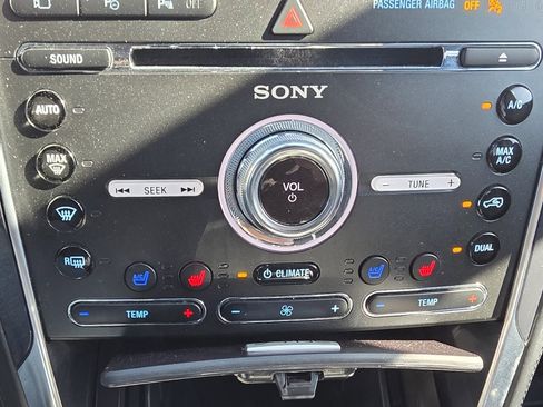 Used 2018 Ford Explorer Platinum image 22