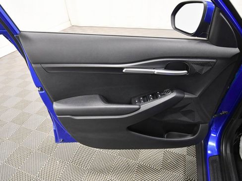 Certified 2023 Kia Seltos LX image 13