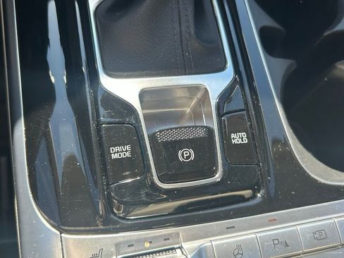 Used 2023 Kia Carnival SX Prestige image 54