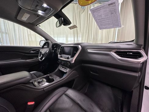 Certified 2023 GMC Acadia SLT image 17