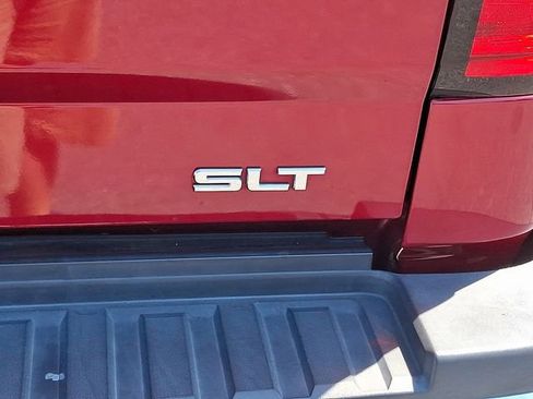 Used 2018 GMC Sierra 2500 SLT w/ Duramax Plus Package AWD/4WD image 31
