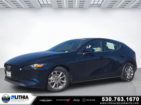Used 2021 MAZDA MAZDA3 s image 1