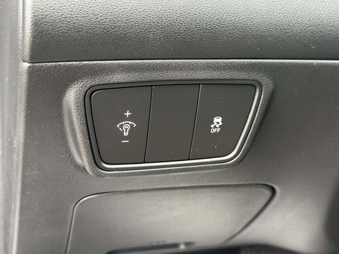 Used 2023 Hyundai Tucson SE image 17