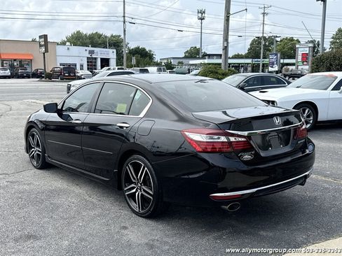 Used 2017 Honda Accord Sport image 7