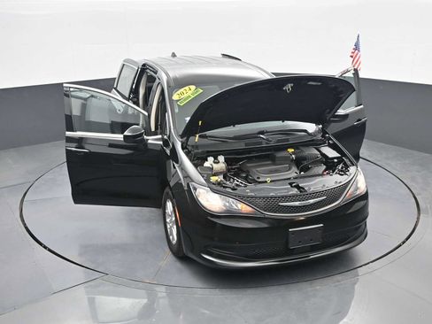 Used 2024 Chrysler Voyager LX FWD image 44