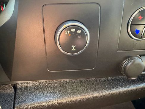 Used 2013 Chevrolet Silverado 3500 LT w/ Texas Edition image 17