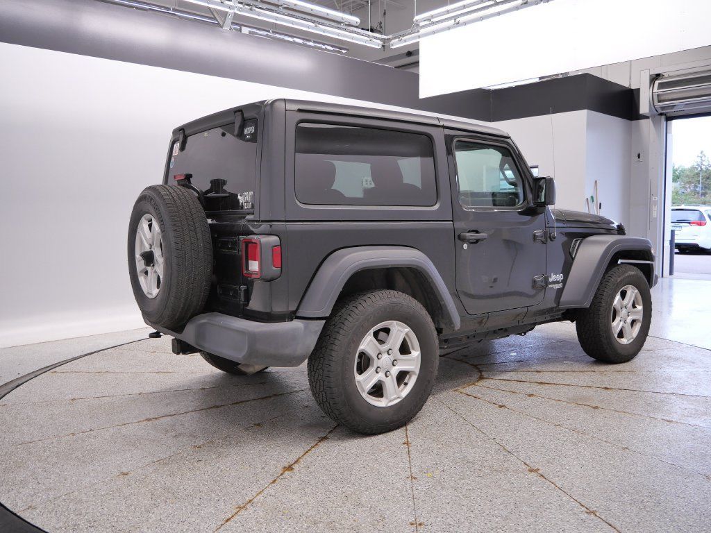 Used 2019 Jeep Wrangler Sport AWD/4WD image 6