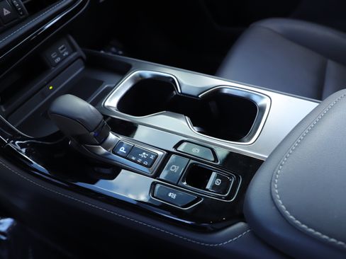 Used 2024 Lexus NX 250 FWD image 21