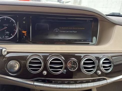 Used 2014 Mercedes-Benz S 550 Sedan image 17