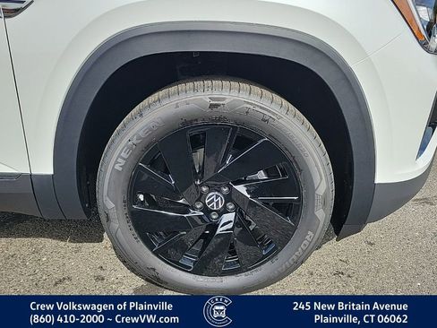 New 2026 Volkswagen Atlas Cross Sport SE image 18