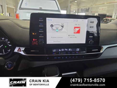 Used 2022 Toyota Sienna XLE FWD image 11