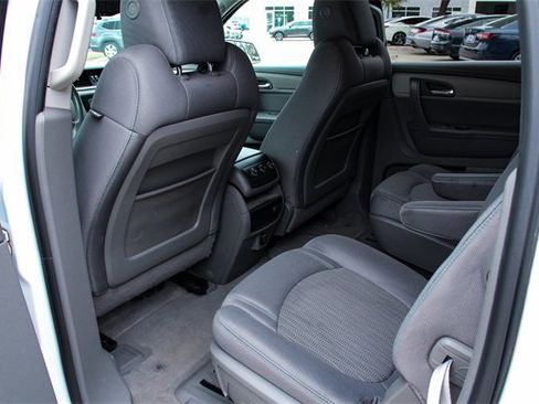 Used 2016 Chevrolet Traverse LT w/ Style and Technology Package image 36