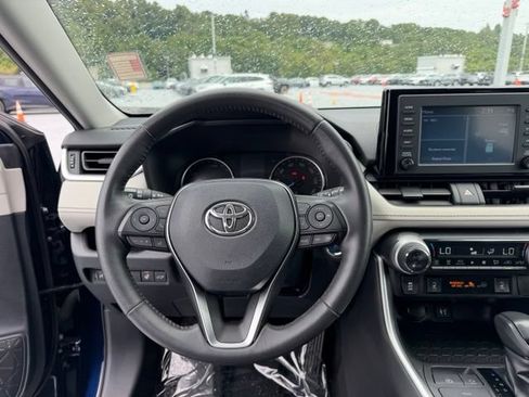 Certified 2019 Toyota RAV4 XLE w/ Convenience Package AWD/4WD image 14