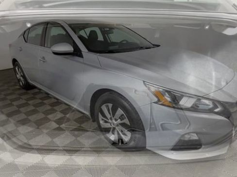 Used 2021 Nissan Altima 2.5 S FWD image 14