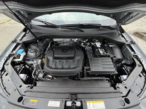Used 2024 Volkswagen Tiguan SE AWD/4WD image 26