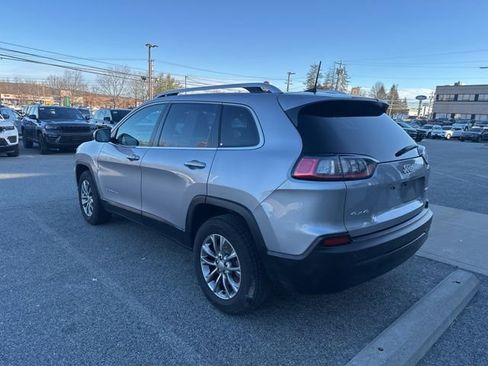 Used 2019 Jeep Cherokee Latitude Plus w/ Cold Weather Group image 3