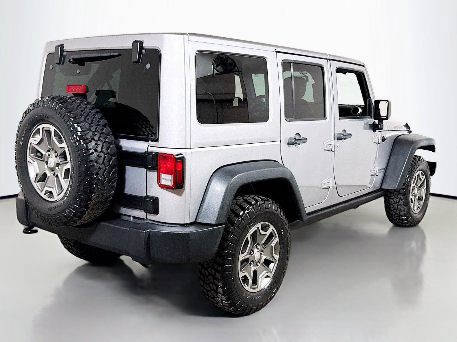 Used 2017 Jeep Wrangler Unlimited Rubicon AWD/4WD image 4