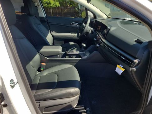 New 2026 Kia Sportage EX image 7