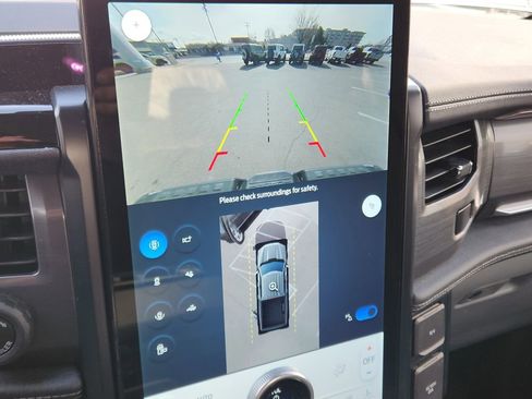 Used 2024 Ford F150 Lightning Flash image 25