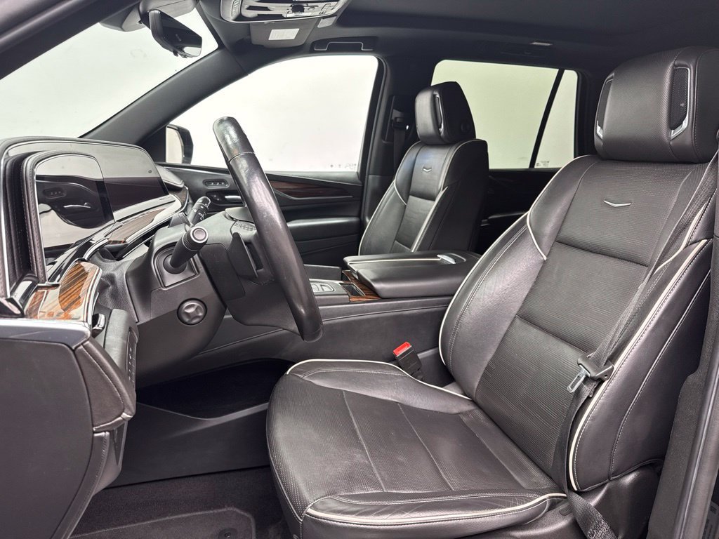 Used 2022 Cadillac Escalade Premium Luxury AWD/4WD image 27