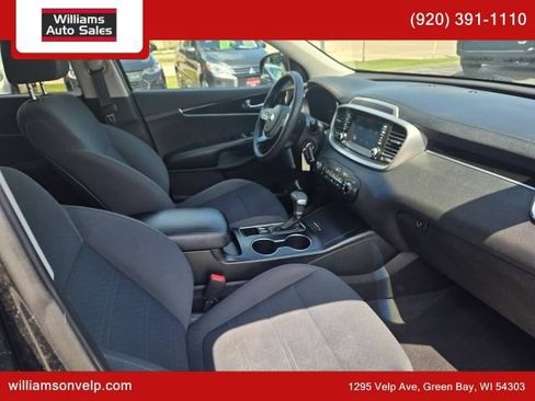 Used 2019 Kia Sorento FWD image 15