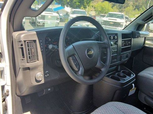 Used 2026 Chevrolet Express 2500 w/ Driver Convenience Package RWD image 10