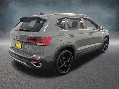 Used 2022 Volkswagen Taos SE AWD/4WD image 4