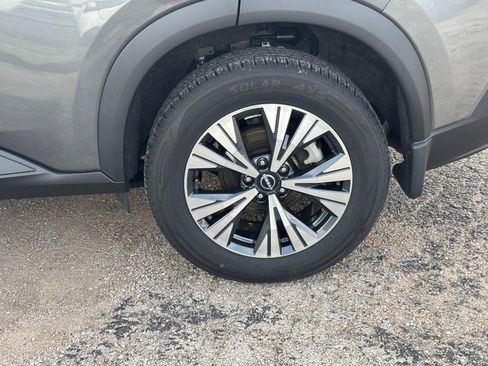 Used 2023 Nissan Rogue SV w/ SV Premium Package image 11