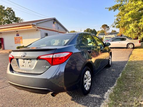 Used 2014 Toyota Corolla LE image 6