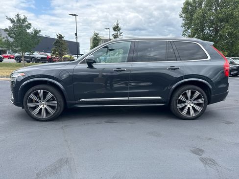Used 2021 Volvo XC90 T8 Inscription w/ Advanced Package AWD/4WD image 2