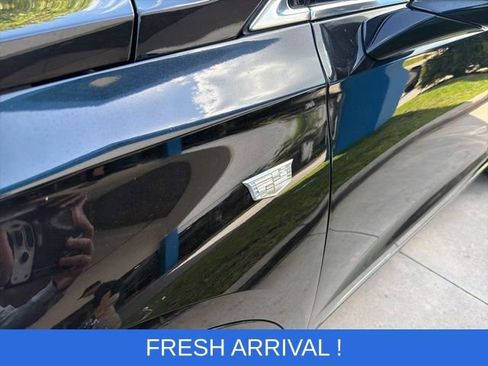 Used 2023 Cadillac XT6 Premium Luxury image 5