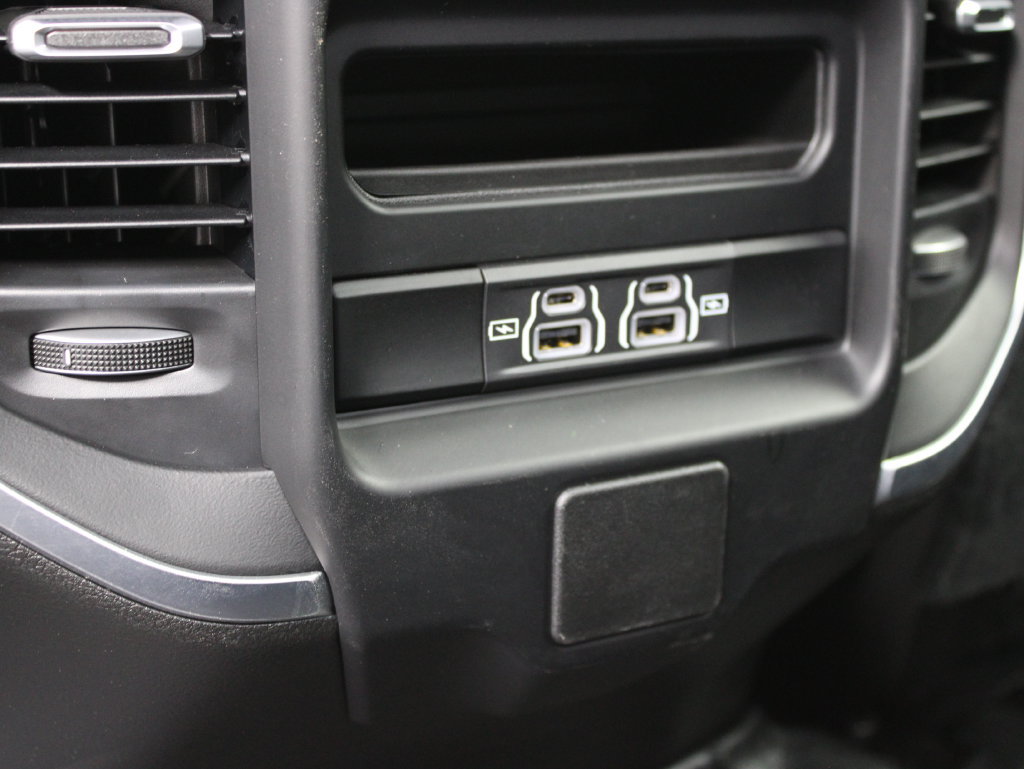 Used 2024 RAM 2500 Big Horn w/ Night Edition AWD/4WD image 17