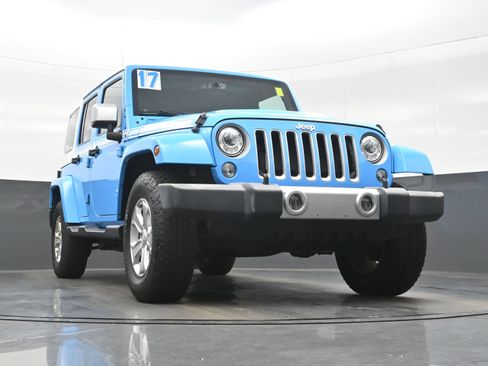 Used 2017 Jeep Wrangler Unlimited Sahara w/ Quick Order Package 24E Chief AWD/4WD image 31