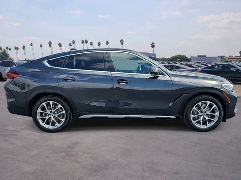 Used 2023 BMW X6 xDrive40i w/ Premium Package image 4