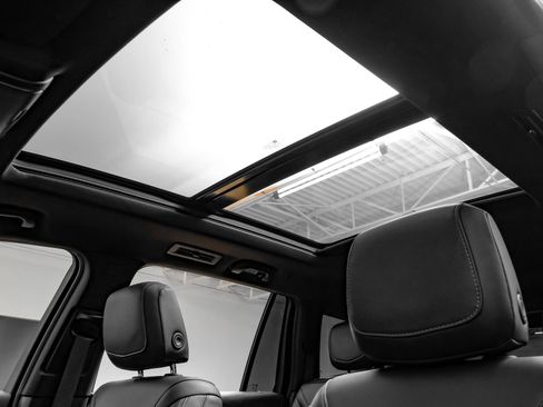 Used 2023 Cadillac XT6 Luxury FWD image 5