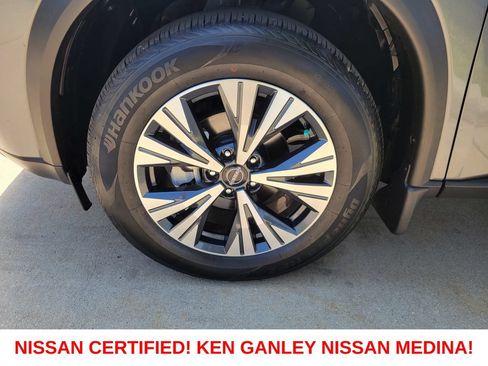 Certified 2023 Nissan Rogue SV AWD/4WD image 18