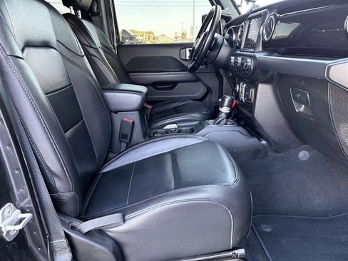 Used 2020 Jeep Wrangler Unlimited Sahara AWD/4WD image 32