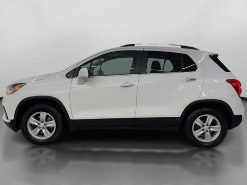 Used 2019 Chevrolet Trax LT w/ LT Convenience Package image 5