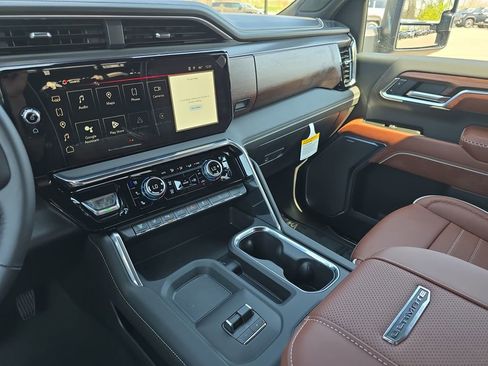 New 2026 GMC Sierra 2500 Denali Ultimate AWD/4WD image 23