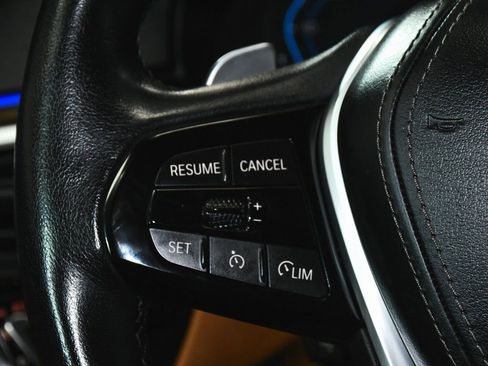 Used 2022 BMW 530i xDrive w/ Convenience Package image 32