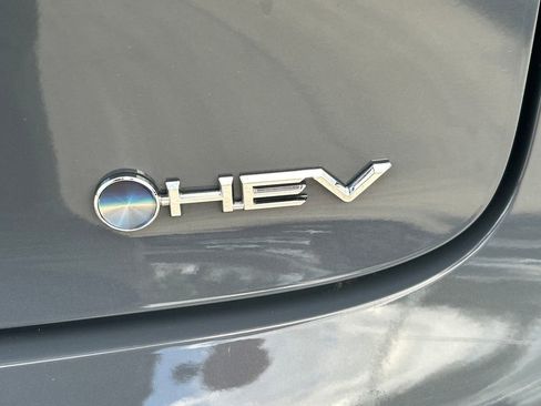 Used 2025 Toyota Prius XLE image 12