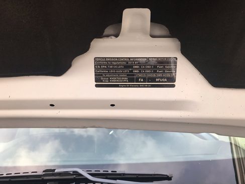 Used 2019 Nissan Titan S image 18