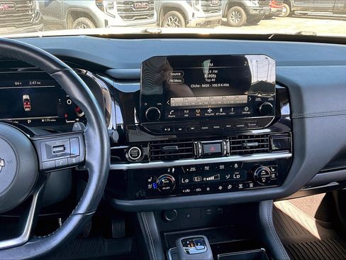 Used 2022 Nissan Pathfinder Platinum w/ Cargo Package image 6