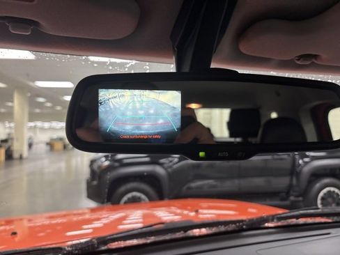 Used 2014 Toyota FJ Cruiser 4WD image 18