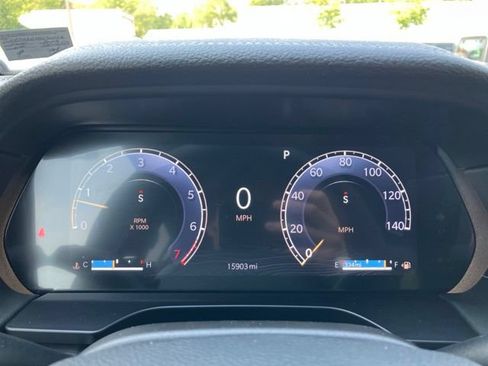 Used 2025 Jeep Grand Cherokee Limited AWD/4WD image 12